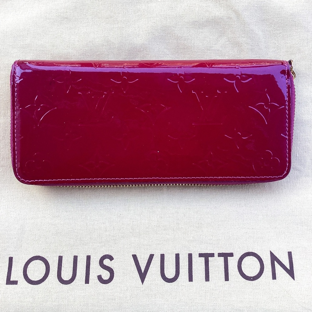 💯Authentic Louis Vuitton Monogram Vernis wallet zip around
